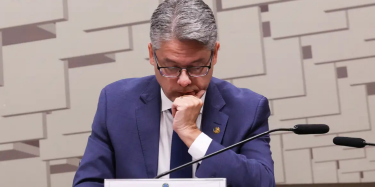 CPI do Senado recomenda indiciamento de ministros do STF e do PGR em relatório que aponta suspeitas ligadas ao Banco Master.