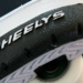 Roger Adams, criador dos tênis Heelys, morre aos 71 anos nos EUA. Produto marcou os anos 2000 e virou sucesso mundial.