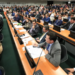 Câmara discute PEC que prevê fim da escala 6x1 e redução da jornada para 36 horas; governo também apresentou projeto sobre o tema.