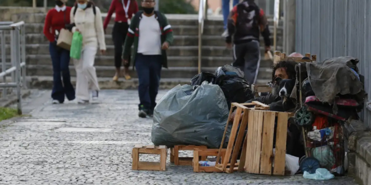 MPF recomenda que o Rio de Janeiro inclua sociedade civil em comitê de políticas para população em situação de rua em até 45 dias.
