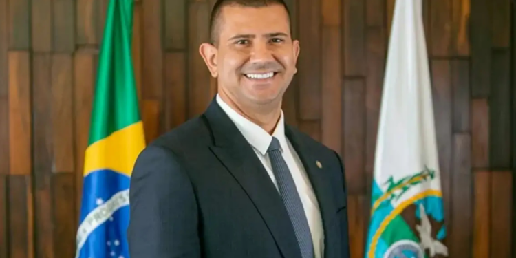 STF analisa pedido de deputado para assumir governo do RJ após crise de sucessão e comando interino do Tribunal de Justiça no estado.