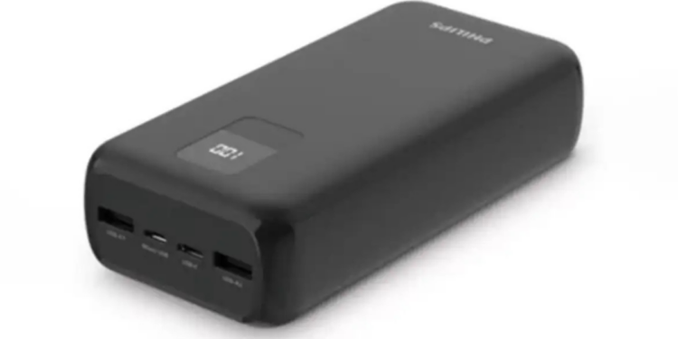 ANAC atualiza regras para transporte de power banks em aviões, com limites de capacidade, quantidade e restrições de uso durante voos.