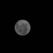 NASA revela foto inédita da Lua feita por astronautas da missão Artemis 2, destacando a curvatura lunar e avanços na exploração espacial. Confira detalhes.