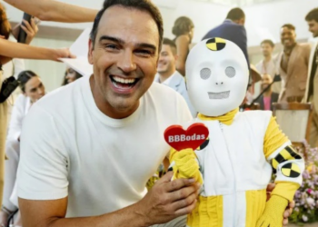 Tadeu Schmidt relata cansaço após reality e perda familiar.
