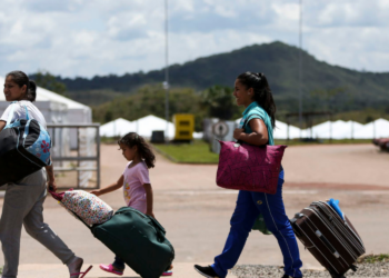 Governo desmente fake news sobre pagamento a refugiados no Brasil