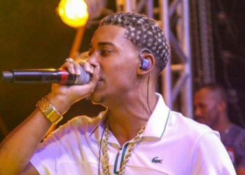 MC Poze do Rodo obtém habeas corpus no Rio de Janeiro e decisão gera repercussão nas redes sociais e no meio artístico.