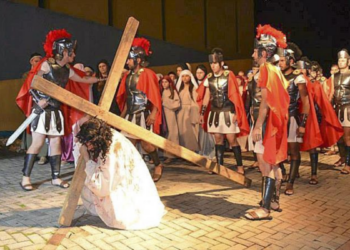 Celebrações da Semana Santa mobilizam fiéis e reforçam tradições religiosas em todo o país.