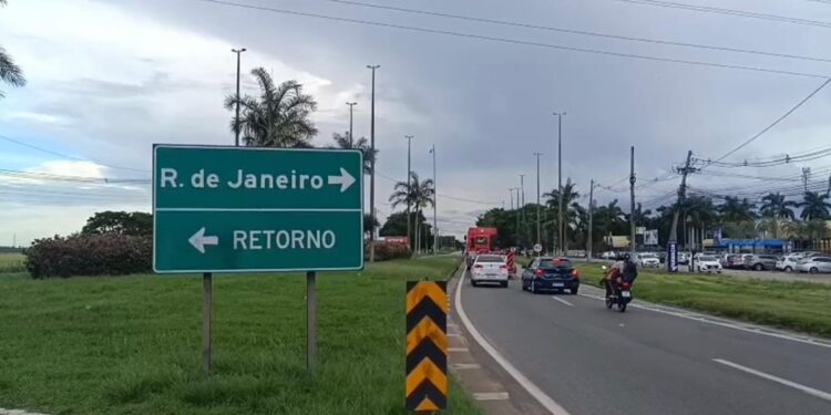 Motoristas que pretendem pegar a estrada durante o feriado prolongado de Páscoa devem encontrar trânsito mais intenso na BR-101