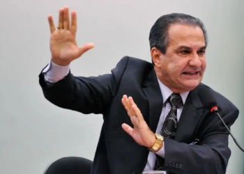 STF aceita denúncia da PGR e torna Silas Malafaia réu por injúria após falas contra generais do Exército brasileiro.