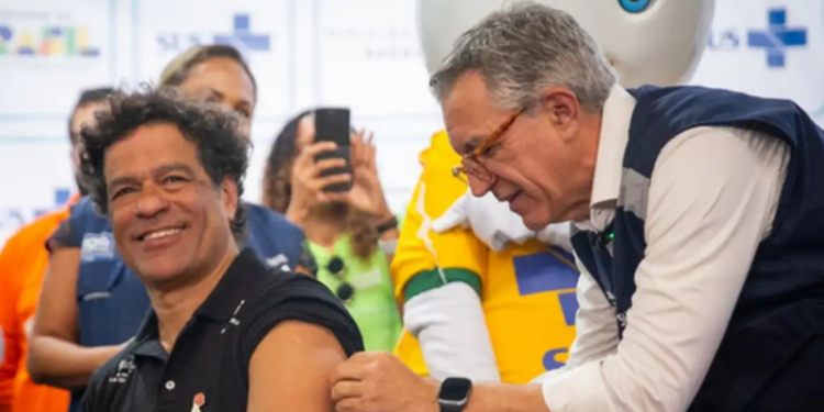 O Ministério da Saúde lançou campanha de vacinação contra o sarampo e alerta para riscos durante a Copa do Mundo nos EUA, Canadá e México, reforçando a importância da imunização.