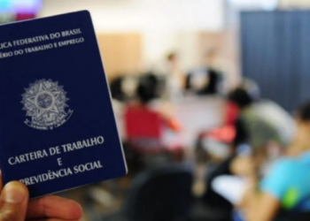 O Brasil criou 228 mil empregos formais em março de 2026, segundo o Novo Caged. No acumulado do ano, o saldo já ultrapassa 613 mil vagas com carteira assinada.