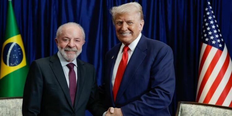 Lula chega aos EUA para encontro com Trump na Casa Branca; reunião busca retomar diálogo e fortalecer relações entre os países.