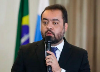 Ministério Público Eleitoral recorre ao TSE e pede que a Corte registre expressamente a cassação do diploma de Cláudio Castro, condenado por abuso de poder nas eleições de 2022.