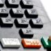 Urna eletrônica completa 30 anos entre avanços tecnológicos e debates públicos.
