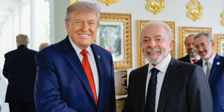 Presidente Lula afirmou que conversa com Trump abordou comércio, minerais estratégicos e política internacional.