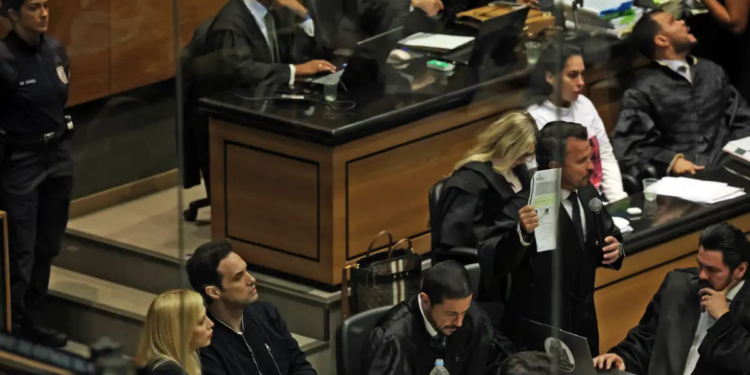 Caso Henry Borel volta ao Tribunal do Júri no Rio. Dr. Jairinho e Monique Medeiros são julgados pela morte do menino de 4 anos.