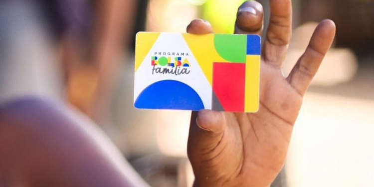 Aplicativo do Bolsa Família facilita acesso às informações — Ministério do Desenvolvimento e Assistência Social, Família e Combate à Fome