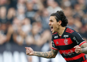 Pedro empata para o Flamengo e incendia o Maracanã