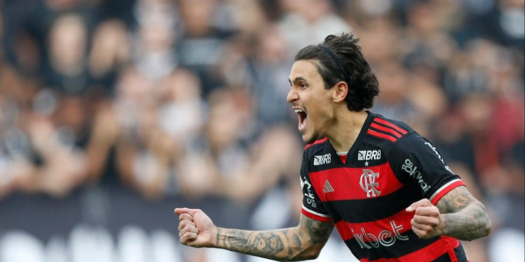 Pedro empata para o Flamengo e incendia o Maracanã