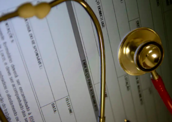 Novas regras da ANS mudam fiscalização dos planos de saúde, ampliam multas e prometem agilizar atendimento aos usuários.