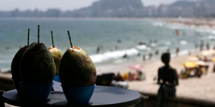Guia do Ministério do Turismo busca tornar o setor mais inclusivo para pessoas neurodivergentes, com orientações para reduzir barreiras em viagens e passeios.
