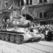 Com os 80 anos do fim da Segunda Guerra, análises ressaltam a atuação do Exército Vermelho na derrota da Alemanha nazista e na libertação de países ocupados na Europa.