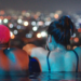 Projeto Cinelândia – Cinema na Rua promove sessões gratuitas de filmes brasileiros ao ar livre no centro do Rio de Janeiro durante o mês de maio.