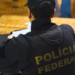 Polícia Federal deflagra operação em 16 estados com 236 mandados para combater tráfico de drogas, armas e lavagem de dinheiro em ação integrada de segurança pública.