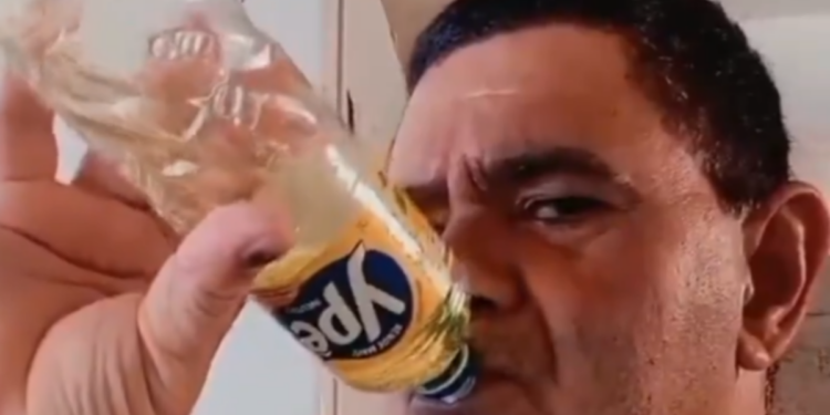 Decisão da Anvisa contra produtos da Ypê provoca reação de apoiadores de Bolsonaro nas redes sociais, com campanha de apoio, vídeos polêmicos e debate político.