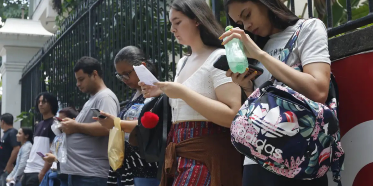 Inep libera resultado dos pedidos de isenção da taxa do Enem 2026 e das justificativas de ausência no exame anterior. Recursos podem ser enviados até sexta-feira.