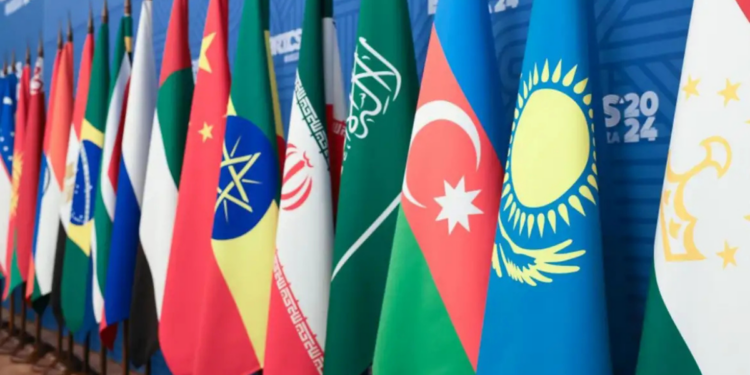 Reunião do Brics na Índia termina sem declaração conjunta após divergências sobre conflitos internacionais e tensões no Oriente Médio.