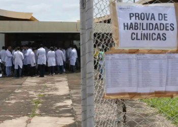 Candidatos do Revalida 2026 participam neste fim de semana da prova prática do exame. Avaliação é etapa decisiva para validação de diplomas médicos obtidos no exterior.