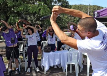 Mobilizações no Brasil destacam a fibromialgia, síndrome crônica que causa dor e fadiga. Movimento cobra mais políticas públicas e acesso ao tratamento no SUS.