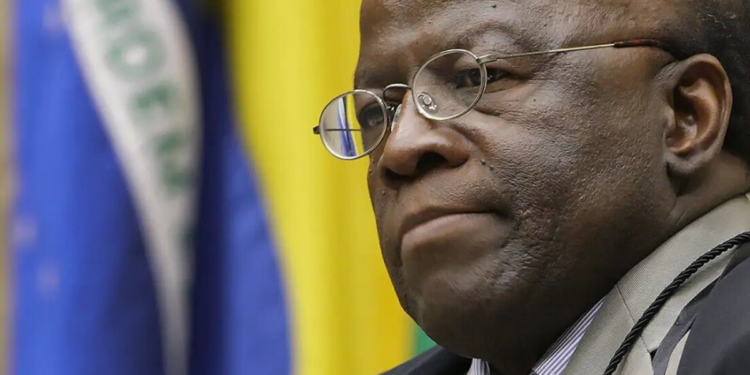 Joaquim Barbosa é confirmado como pré-candidato à Presidência em 2026 pelo Democracia Cristã e reacende disputa política no partido.