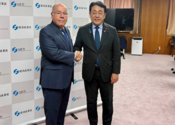 Brasil e Japão iniciam negociações para ampliar exportações de petróleo brasileiro ao mercado japonês. Conversas envolvem energia, comércio, Mercosul e cooperação internacional.