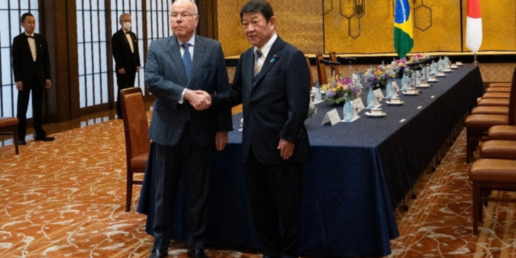 Mauro Vieira conclui visita ao Japão com acordos e reuniões sobre comércio, energia, minerais críticos e cooperação bilateral entre Brasil e Japão.
