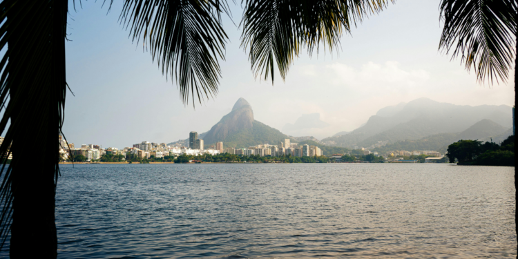 Frente fria chega ao Rio de Janeiro nesta terça (19) e traz chuva, nebulosidade e queda de temperatura, segundo previsão da Climatempo.