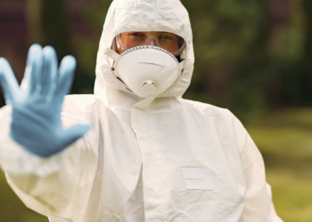 Surto de ebola na RDC é confirmado com vírus Bundibugyo, leva a mortes e é classificado pela OMS como emergência internacional de saúde.