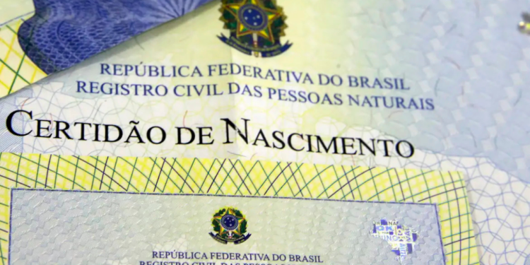 Brasil registra menor taxa de sub-registro de nascimento da história, segundo o IBGE. Índice caiu para 0,95% em 2024.