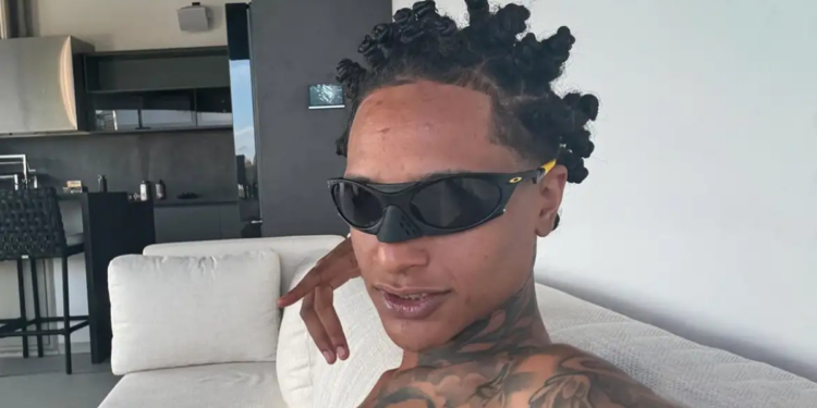 Ministério Público de São Paulo solicita prisão preventiva do rapper Oruam, investigado por disparo de arma, tentativa de homicídio e suspeita de ligação com o Comando Vermelho.