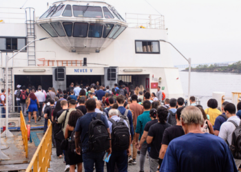 Barcas entre Praça XV e Paquetá terão novos horários a partir de 22 de maio no Rio de Janeiro, com ampliação da grade em dias úteis e inclusão de viagens extras.