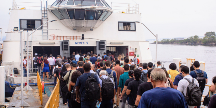 Barcas entre Praça XV e Paquetá terão novos horários a partir de 22 de maio no Rio de Janeiro, com ampliação da grade em dias úteis e inclusão de viagens extras.
