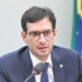 Relator da PEC 6x1 sugere jornada sem limite para profissionais com alta renda e avança em ajustes da proposta que prevê 40 horas semanais e mudanças na CLT.