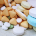 SUS vai produzir no Brasil o medicamento cladribina oral para esclerose múltipla. Medida da Fiocruz pode reduzir custos e ampliar acesso ao tratamento.