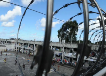 Operação Mute apreende mais de 530 celulares em presídios de 23 estados durante fiscalização nacional do Ministério da Justiça.