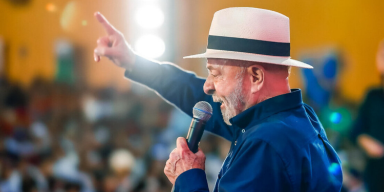 Durante agenda no Rio, Lula defendeu políticas de cotas nas universidades públicas e afirmou que o ensino superior deve refletir a diversidade social e racial do Brasil.