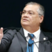 Flávio Dino rejeita pedido de liberdade de Deolane Bezerra no STF. Caso envolve Operação Vérnix, suspeitas de lavagem de dinheiro e ligação com organização criminosa.