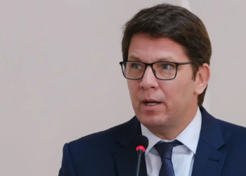 Mário Frias nega irregularidades em emendas parlamentares investigadas pelo STF e afirma que recursos não financiaram filme sobre Jair Bolsonaro.