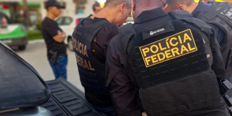 Polícia Federal deflagra nova etapa da Operação Compliance Zero para investigar possíveis irregularidades em até R$ 3 bilhões do Rioprevidência aplicados em fundos ligados ao Banco Master.