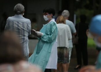 Levantamento da Fiocruz e UFMG aponta condições de saúde, insegurança e limitações funcionais entre idosos no Brasil, com dados do estudo Elsi-Brasil sobre envelhecimento.